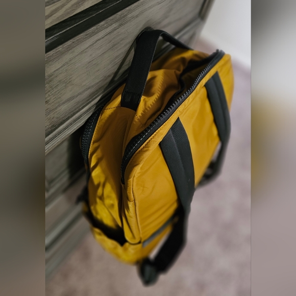 Lululemon Everyday Backpack - Picture 3 of 6